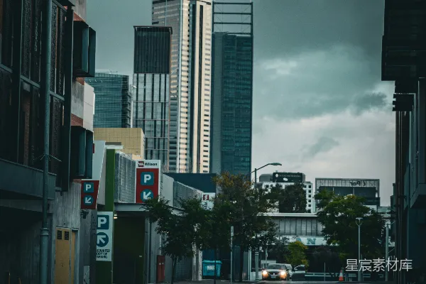 高清摄影 阴云密布的城市街景