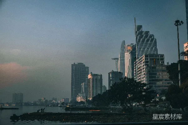 高清摄影 晨曦中的城市天际线