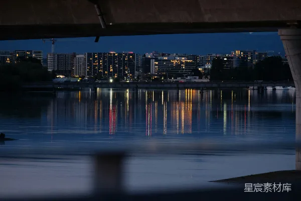 高清摄影 城市夜景下的桥梁与倒影