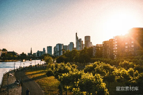 高清摄影 夕阳下的城市天际线