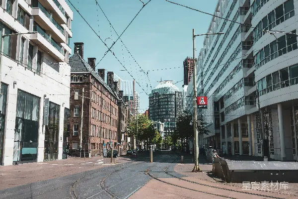 高清摄影 城市街景：现代与历史的交汇