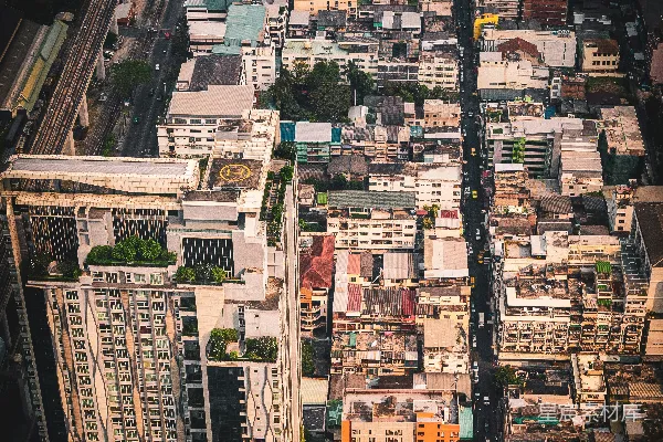 高清摄影 城市航拍：高楼与低矮建筑的对比
