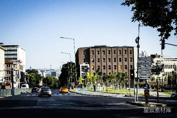 高清摄影 城市街道与方向指示牌