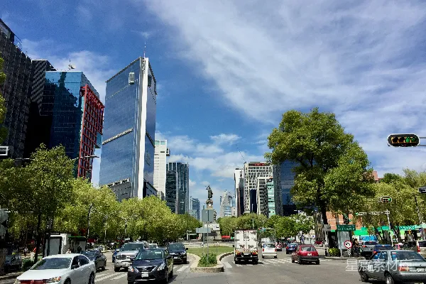 高清摄影 都市风景：现代建筑与蓝天白云