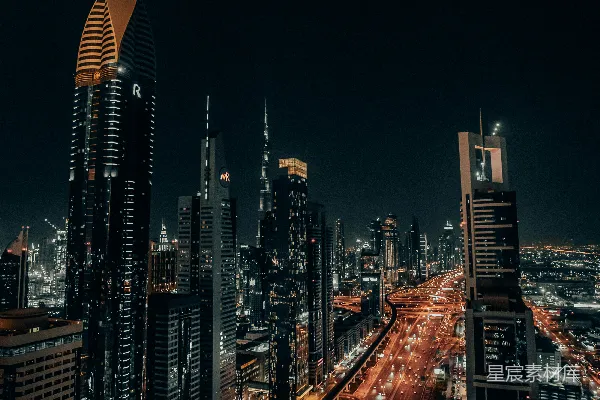 高清摄影 迪拜夜景：摩天大楼与繁忙公路