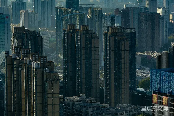 高清摄影 城市天际线：现代与古典的融合