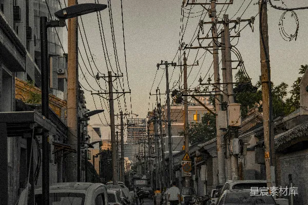 高清摄影 城市的脉络：电线交错的街道
