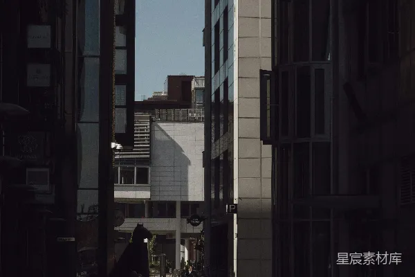 高清摄影 城市中的幽静巷道