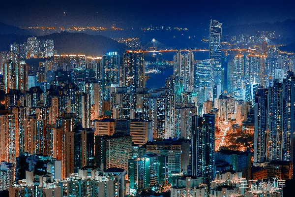高清摄影 璀璨都市夜景：高楼林立的城市天际线
