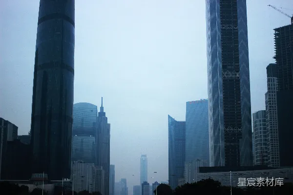高清摄影 雾中城市天际线