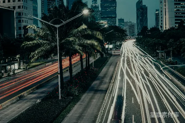 高清摄影 都市夜景中的光轨