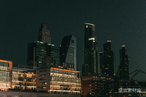 高清摄影 城市的夜景：灯火辉煌的摩天大楼