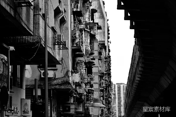 高清摄影 黑白交错的城市街景