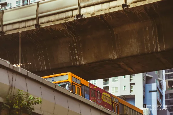 高清摄影 城市中的高架列车