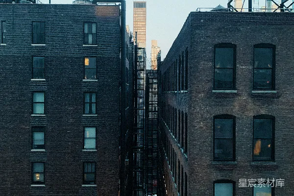 高清摄影 纽约市的砖砌建筑与水塔