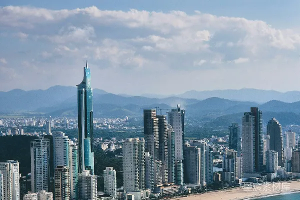 高清摄影 海滨城市的全景