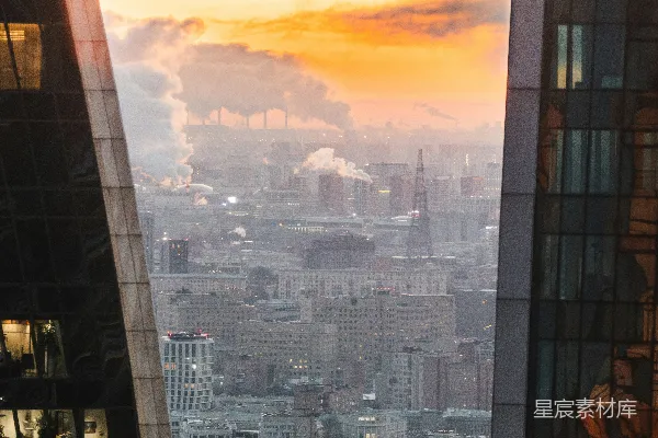 高清摄影 城市日落：摩天大楼间的城市景观