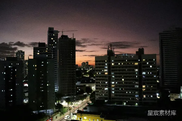 高清摄影 城市的夜景：黄昏的余晖