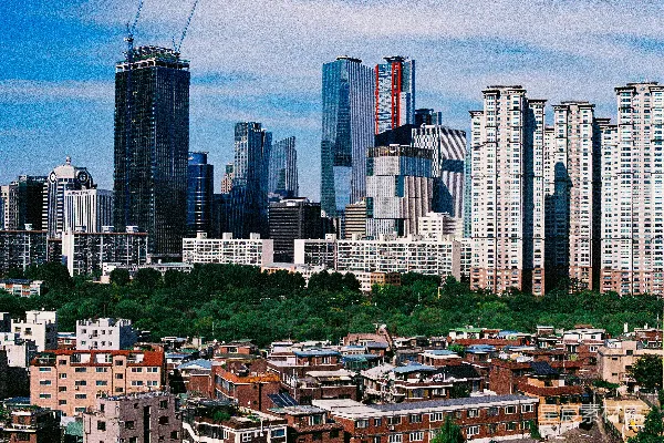 高清摄影 现代都市与传统住宅区的对比