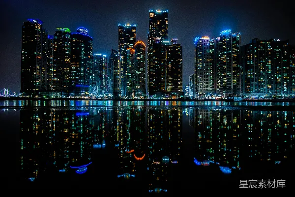 高清摄影 都市夜景：灯火璀璨的摩天大楼