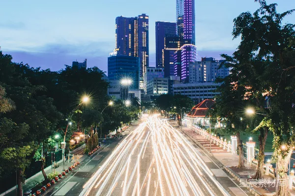 高清摄影 城市夜景：光与影的交织