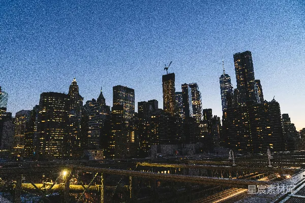 高清摄影 城市夜景下的摩天大楼