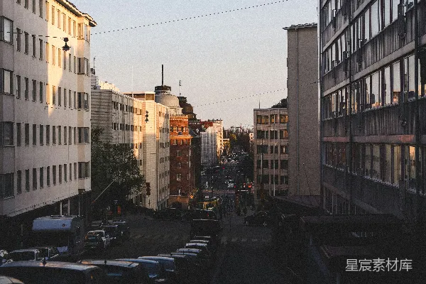 高清摄影 夕阳下的城市街道