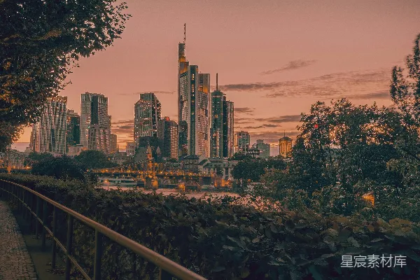高清摄影 日落时的城市天际线