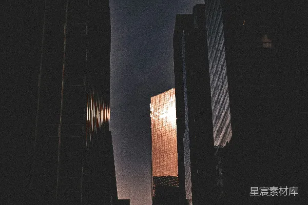 高清摄影 城市剪影：夜幕下的高楼