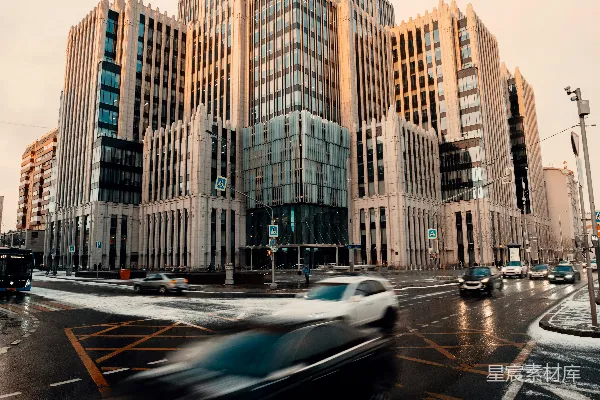 高清摄影 城市中的现代建筑与动态交通