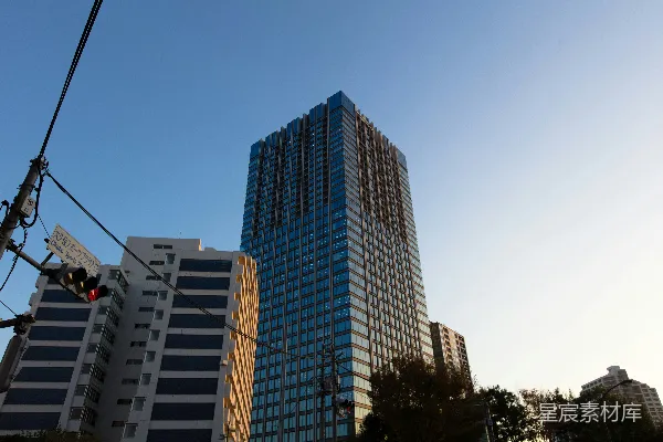 高清摄影 摩天大楼与晴朗的天空