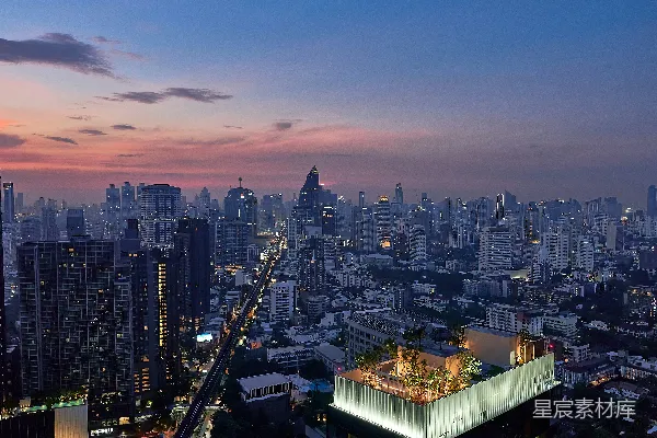 高清摄影 城市的天际线：日落时分的现代建筑与繁华