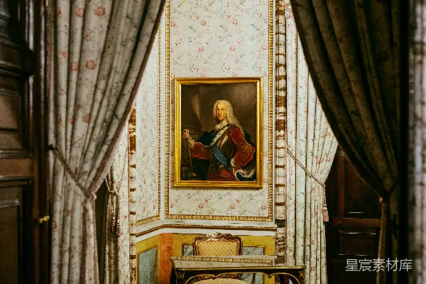 高清摄影 复古宫廷书房一隅