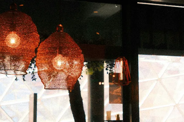 高清摄影 温馨咖啡馆的光影与艺术