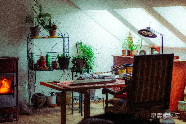高清摄影 温馨阁楼中的工作角落