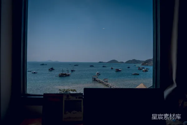 高清摄影 窗外的宁静海景