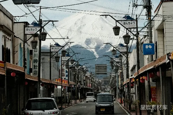 高清摄影 富士山下的宁静小镇