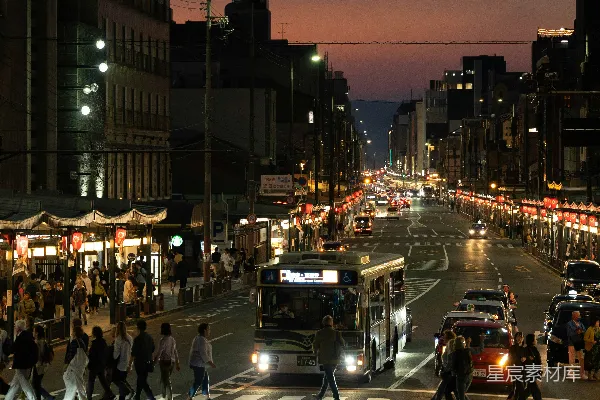高清摄影 夜幕下的繁华街道