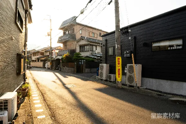 高清摄影 夕阳下的宁静巷弄