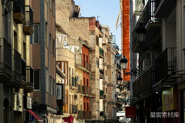高清摄影 阳光下的城市小巷