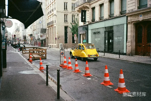 高清摄影 巴黎街头的黄色复古车