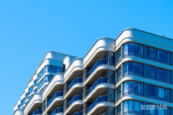 高清摄影 现代公寓建筑在蓝天背景下有阳台