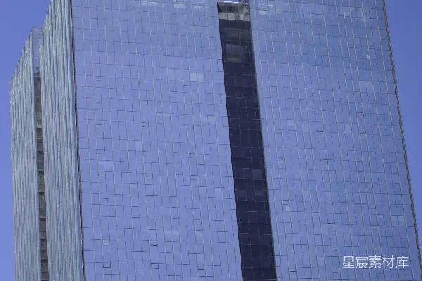 高清摄影 现代玻璃 skyscrapers 在一片清澈的蓝天背景下
