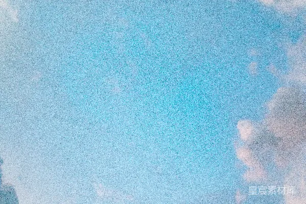 高清摄影 一架飞机在云层中穿过蔚蓝的天空