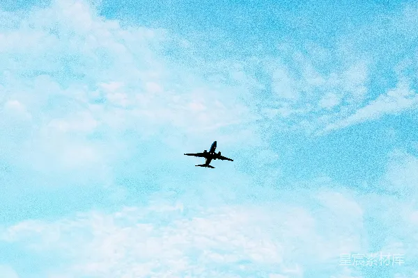 高清摄影 白天飞机在天空中飞行