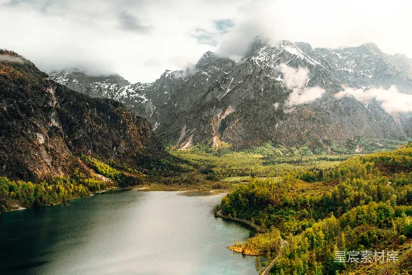 高清摄影 山间湖畔的美景