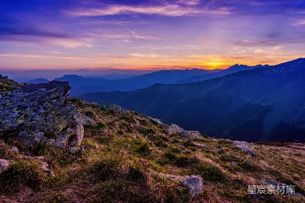 高清摄影 金色时刻的山间风景照片