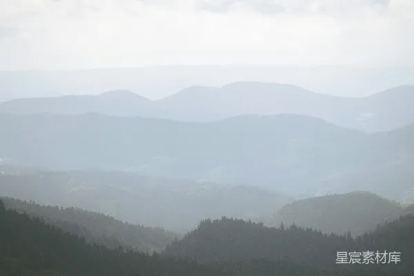 高清摄影 远处山脉的一幅景色